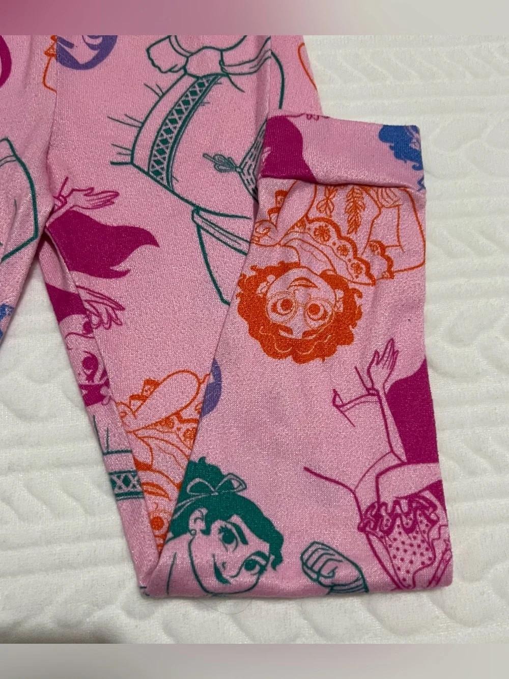 💗 Disney - Encantó Pink Girls' Character Long-Sleeve Pajama Set‎